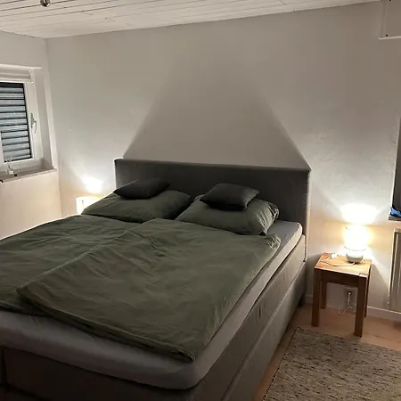 Am Waldrand Mit Grossem Garten * 勒沃库森