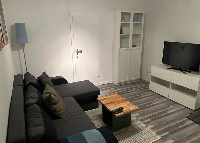 Am Waldrand Mit Grossem Garten アパート